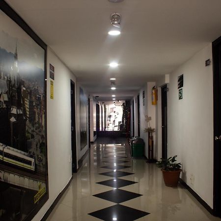 Hotel Laureles De Aburra Меделин Екстериор снимка