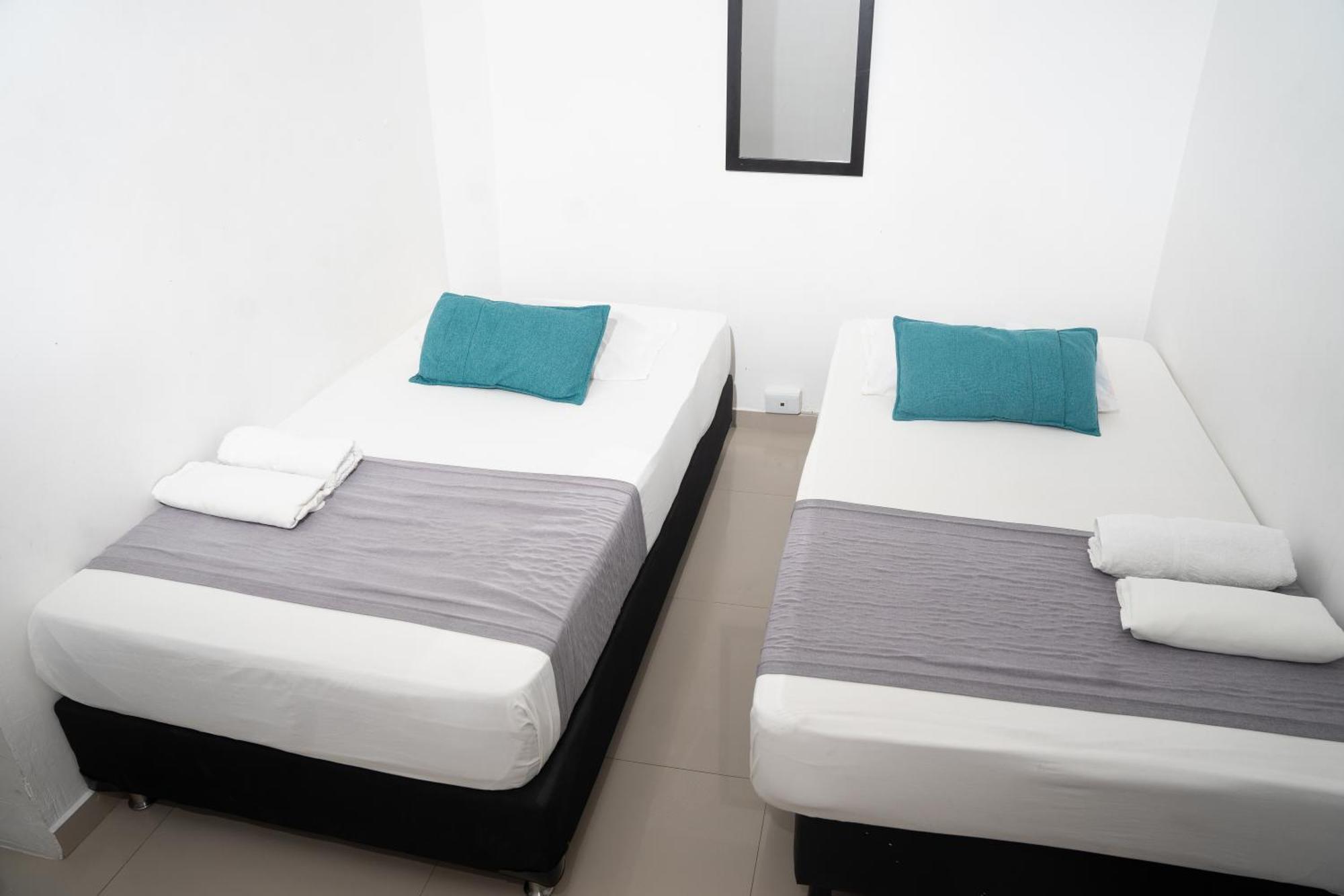 Hotel Laureles De Aburra Меделин Екстериор снимка