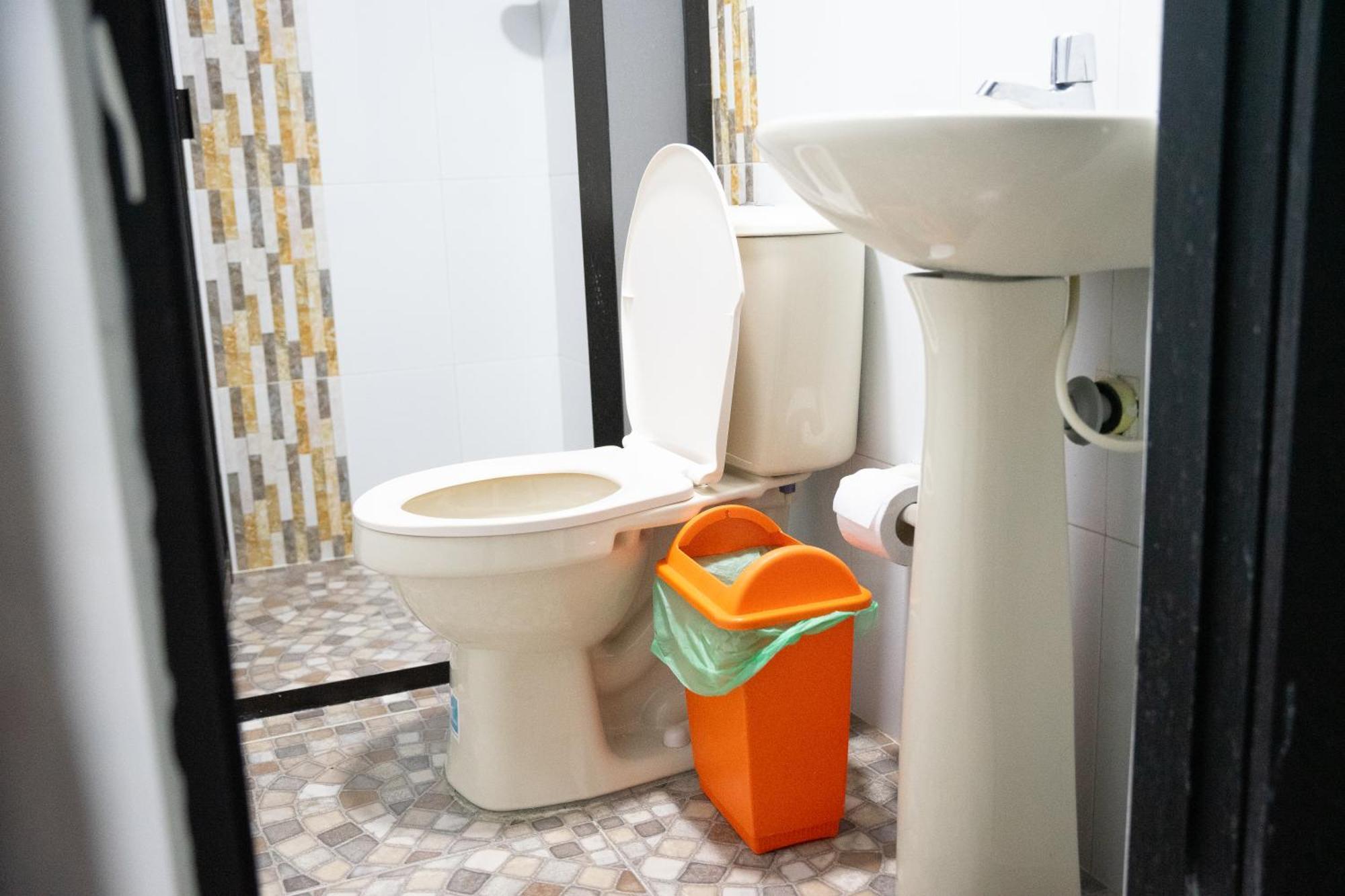 Hotel Laureles De Aburra Меделин Екстериор снимка
