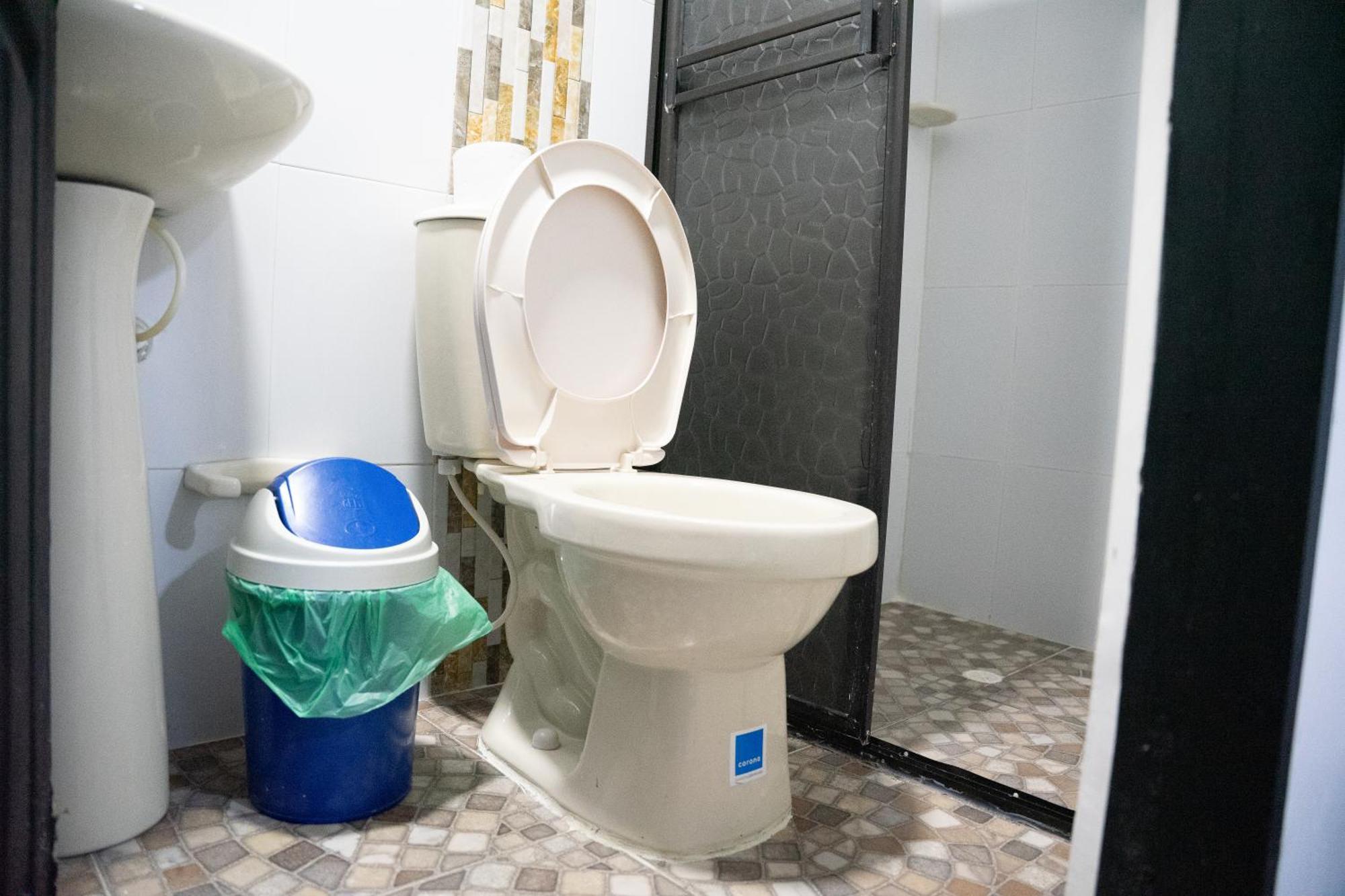 Hotel Laureles De Aburra Меделин Екстериор снимка