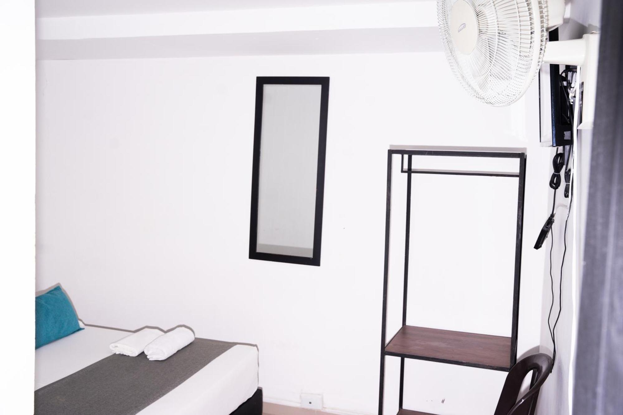 Hotel Laureles De Aburra Меделин Екстериор снимка